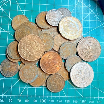 Mexico Coin Lot 1 Silver Peso, 5, 10, 20 Centavos With AU/BU Cuauhtémoc 00900 - additional view