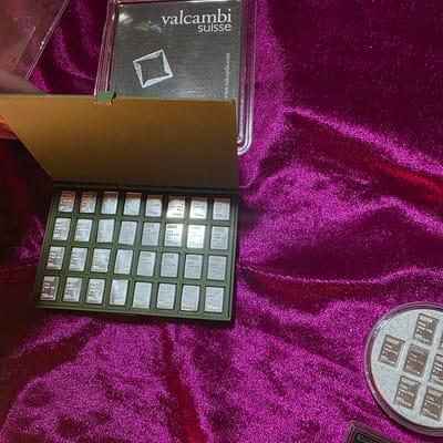 1g x 32 valcambi suisse silver bars in custom case - additional view
