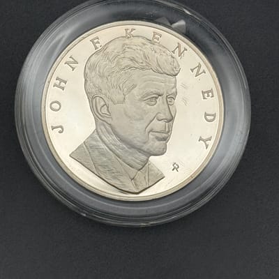 2 0z John Kennedy proof Franklin mint coin