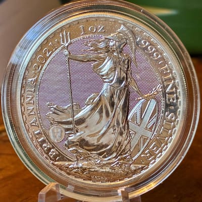 BRITANNIA 1 OZ SILVER COIN BY THE ROYAL MINT - additional view