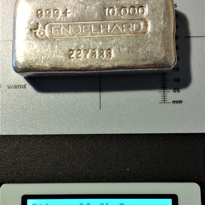 Engelhard Canadian poured Series 3 10 oz Bull logo