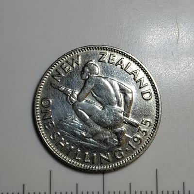 Silver 1935 New Zealand One Shilling - additional view