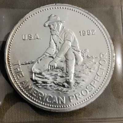 Vintage Silver 1982 Engelhard Prospector 1oz round