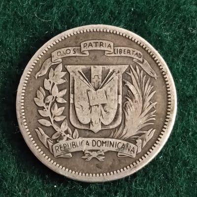 Silver 1947 Dominican Republic 25 Centavos - additional view