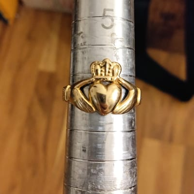 Vintage 14K Gold Claddagh Ring Heart Crown Hands 