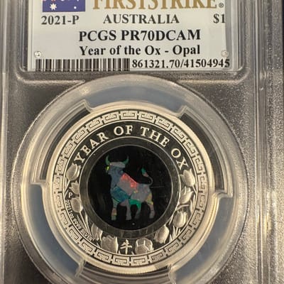 Opal lunar ox
