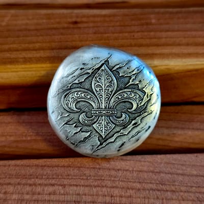 FTB- 1 ozt Hand Poured Fleur de Lis Round .999FS
