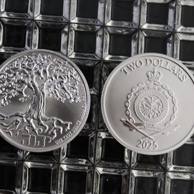 2025 Niue $2 Tree of Life