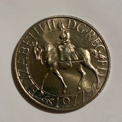 1977 Queen ElizabethII Silver Jubilee Commem Crown