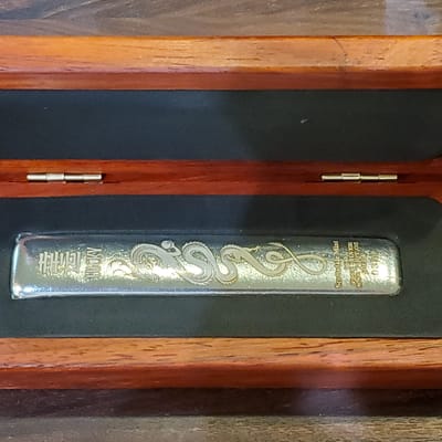 8.88 oz Lucky Dragon 0.999 Silver Bar - in Display