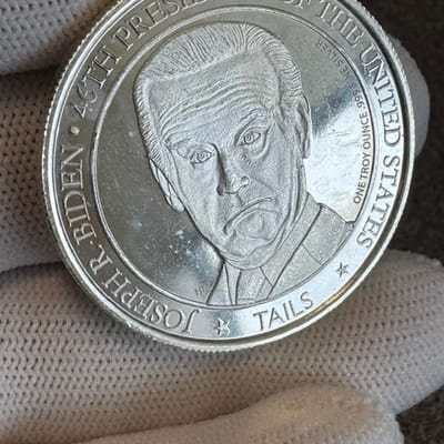 Trump vs. Biden “Heads or Tails” – 1 oz .999 Fine  - additional view