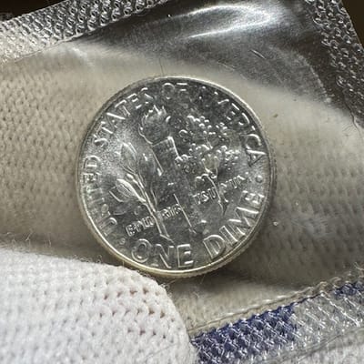 1959 Mint Set Roosevelt Dime in US Mint Cello  - additional view