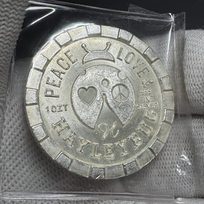 DISCOUNT HAYLEYBUG 1 oz Poker Chip Stacker 