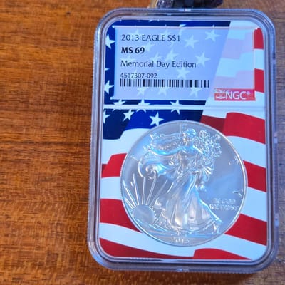 2013 American Silver Eagle $1 NGC MS69 - Memorial