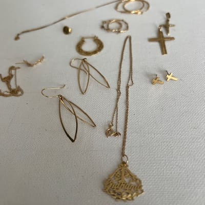 6.9 gram AGW Gold Lot Jewellery + Scrap