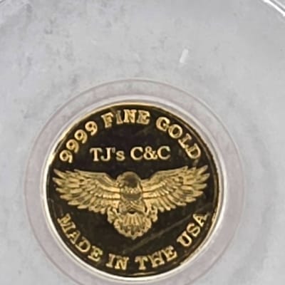 1/200 oz .999 Fine Gold Round–Colt Python Revolver - additional view