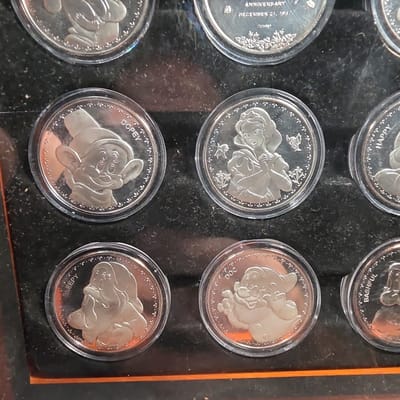 9 pc Disney Snow White coin set - additional view
