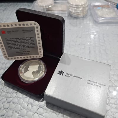 1987 ROYAL CANADIAN MINT PROOF SILVER DOLLAR CASE  - additional view