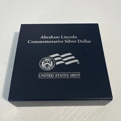 2009-P Abraham Lincoln Commemorative Silver Dollar - additional view