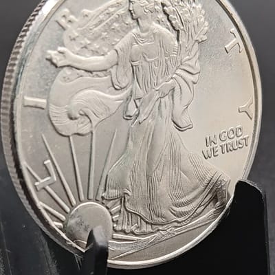 1 oz .999 Fine Silver – Liberty & Eagle Design