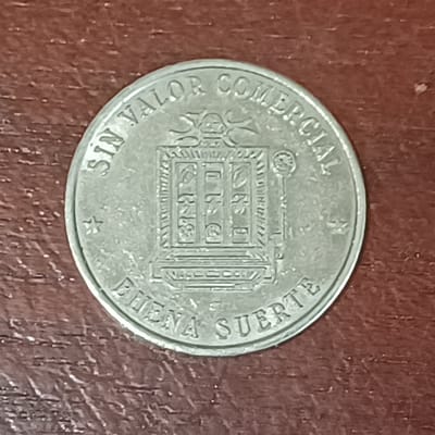 Costa Rica Slot Machine Token Sin Valor Comercial - additional view