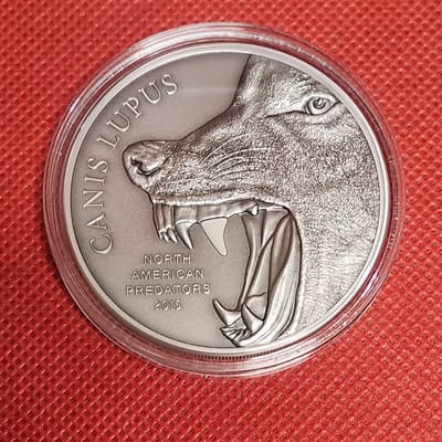 2015 2 Oz Silver Cook Islands Predator Wolf