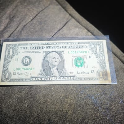 Star note $1