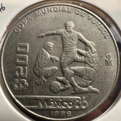 1986 Mexico $200 Pesos World Cup (Copper-Nickel)