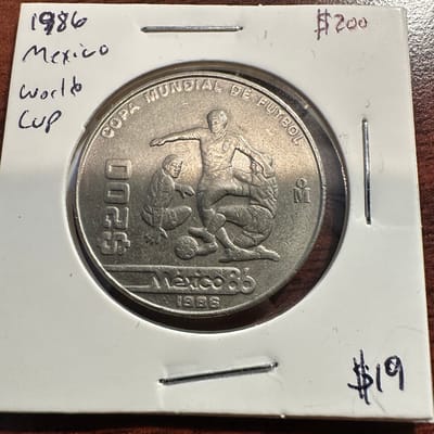 1986 Mexico $200 Pesos World Cup (Copper-Nickel) - additional view