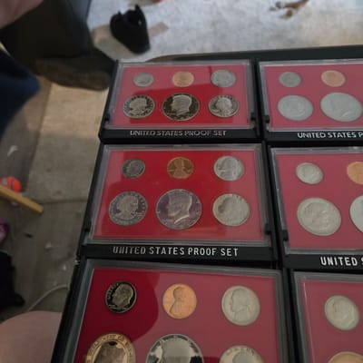9 S mint sets 3x 1980 3x1981 3x 1982 - additional view