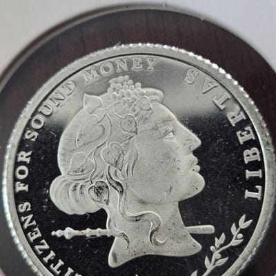1/5 oz 2022 live free