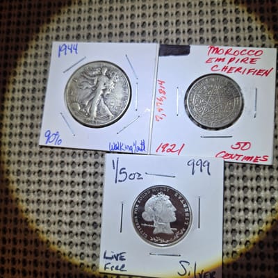 1/5oz 999 silver 1944 walking liberty half dollar