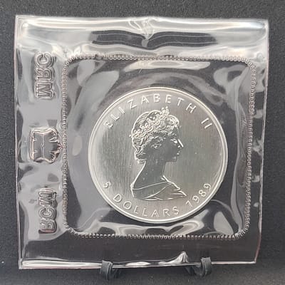 1989 1 oz Canadian Silver Maple Leaf $5 Coin .9999 - additional view