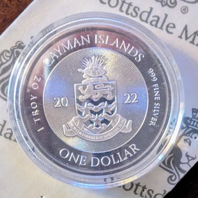 2022 Queen's 70th Platinum Jubilee Silver Coin - additional view