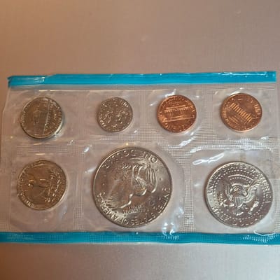 1973 Mint set - additional view