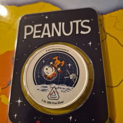 PEANUTS Artemis 1 ounce silver in sealed case.