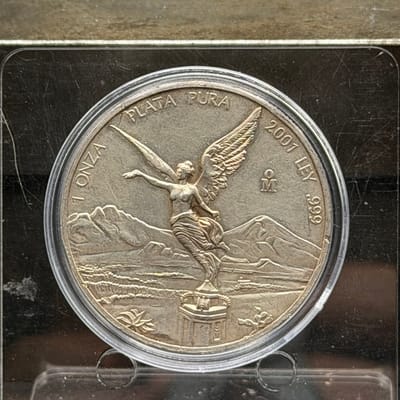 2001 Libertad 1oz Silver ~ Toner
