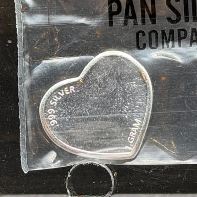 Heart shaped Silver 1g by Pan Silver - additional view