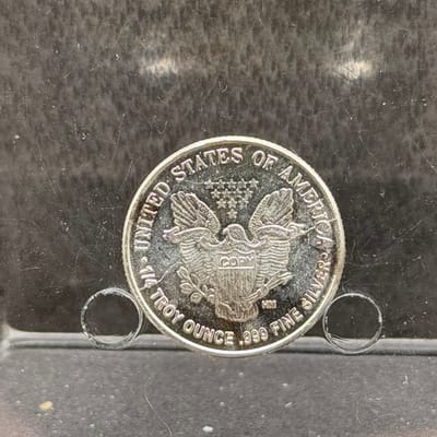 HM Walking Liberty / Crest 1/4oz Silver Tribute - additional view