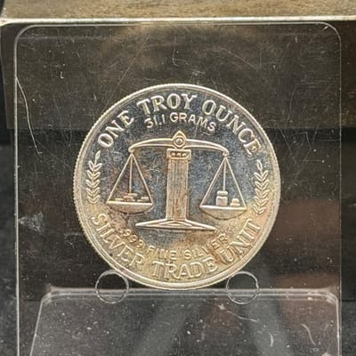 NEAR SPOT Silver 1oz 999 Peace Dollar Tribute - additional view