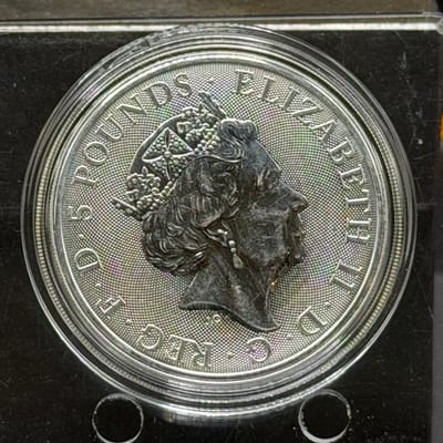 Queen Beast White Horse of Hanover 2 Oz - additional view