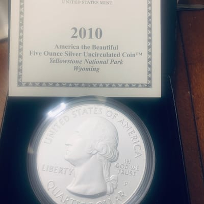 2010 Yellowstone National Park 5 oz Silver coin