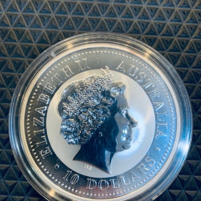 2000 10 oz Silver Lunar Dragon - additional view