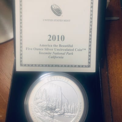 2010 Yosemite National Park 5 oz Silver coin