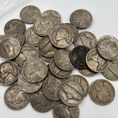 <Spot Full roll of 40 35% Silver circ War Nickel - additional view