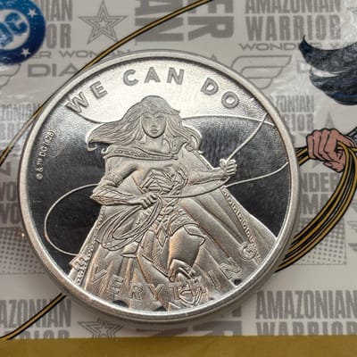 Ascension Island’s Wonder Woman coin Cu/Ni - additional view
