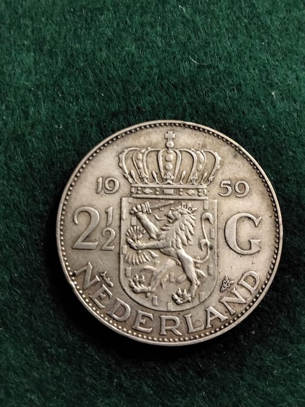 Silver 1959 Netherlands 2.5 Gulden Queen Juliana  - Image 2