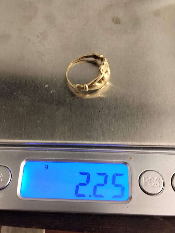 Vintage 14K Gold Claddagh Ring Heart Crown Hands  - Image 7