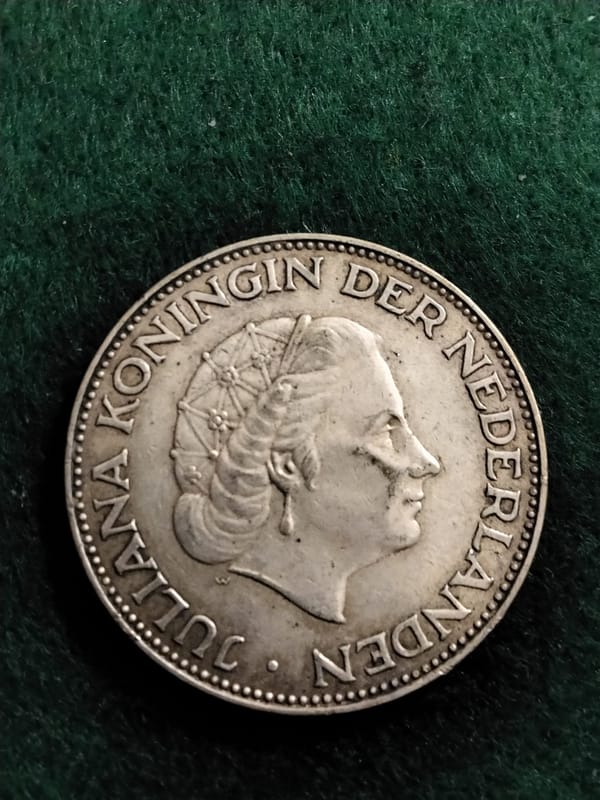 Silver 1959 Netherlands 2.5 Gulden Queen Juliana  - Image 1