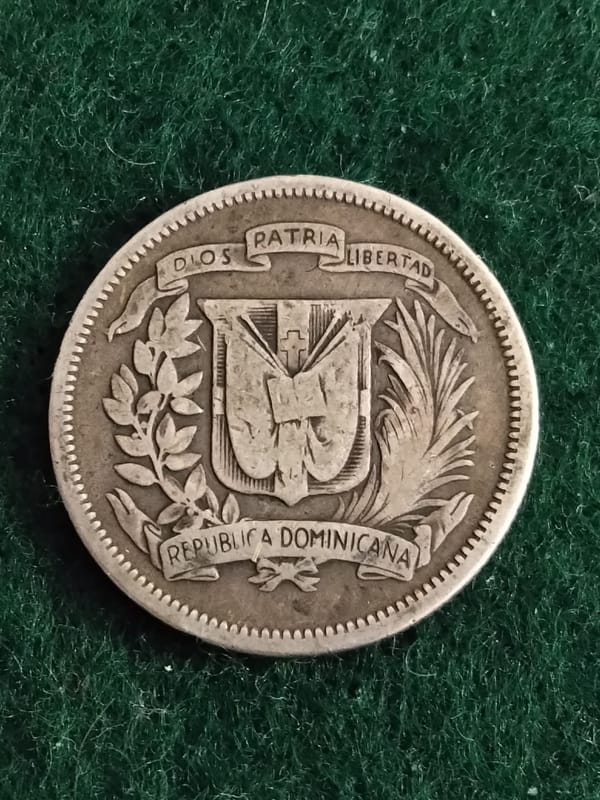 Silver 1947 Dominican Republic 25 Centavos - Image 2